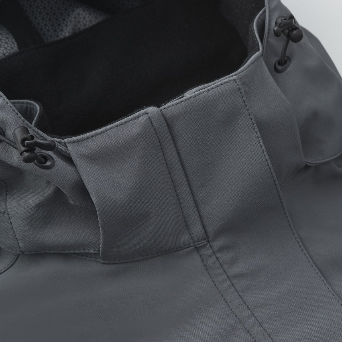 TM92941__990_A_Detail_Collar