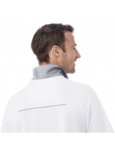 TM1631016310_125_D_on-model-back-detail-farmers-eatery-logo